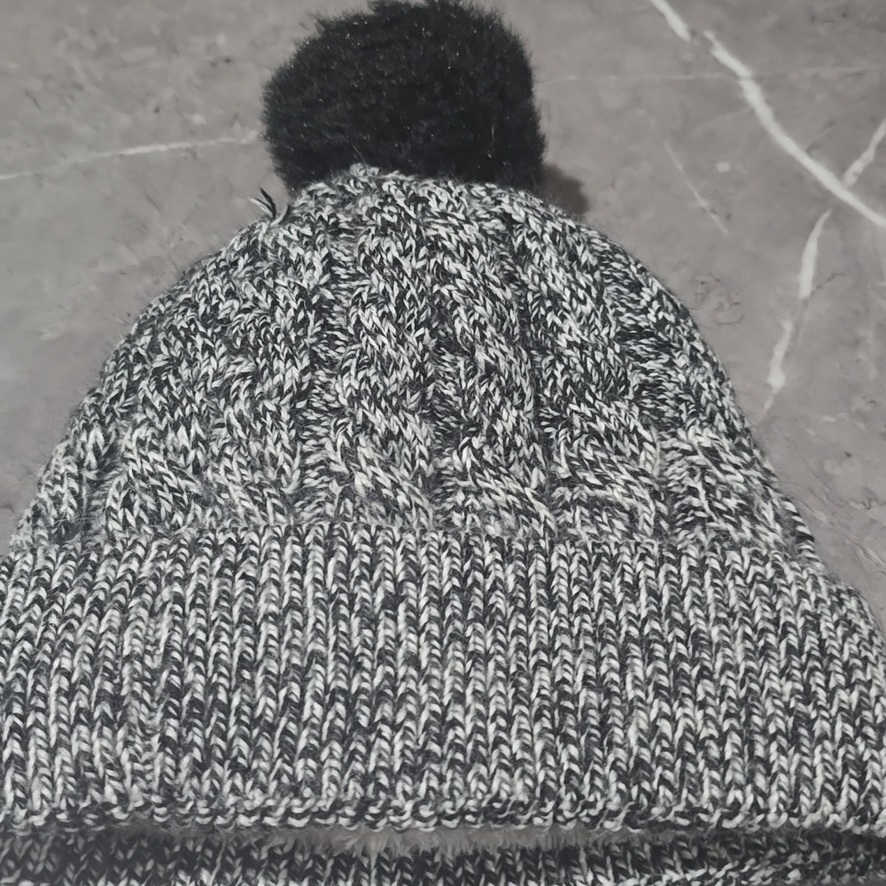 HOUSTON ROCKET BEANIE - Picture 2 of 4